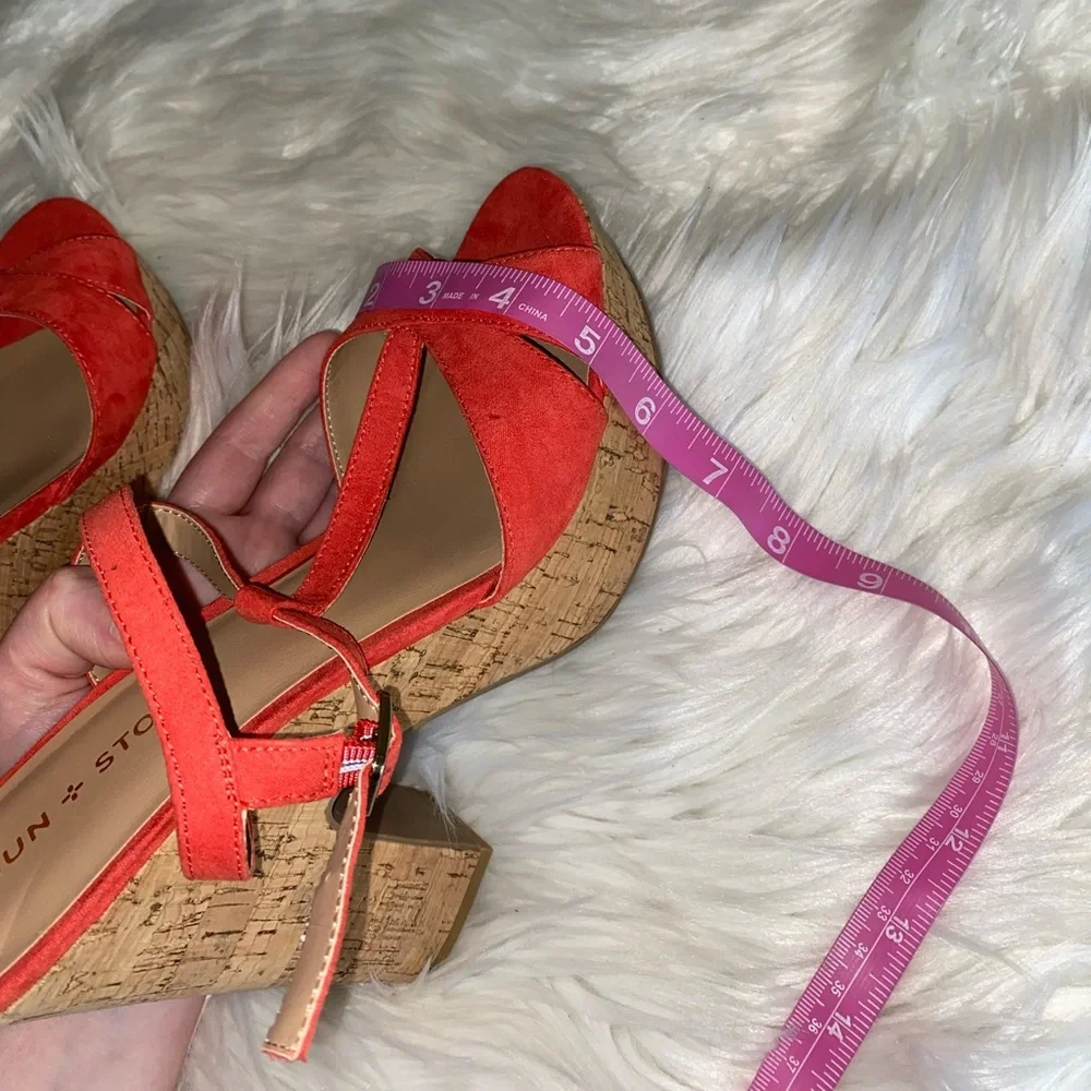 Sun & Stone salmon colored wedges size 9 NWOT